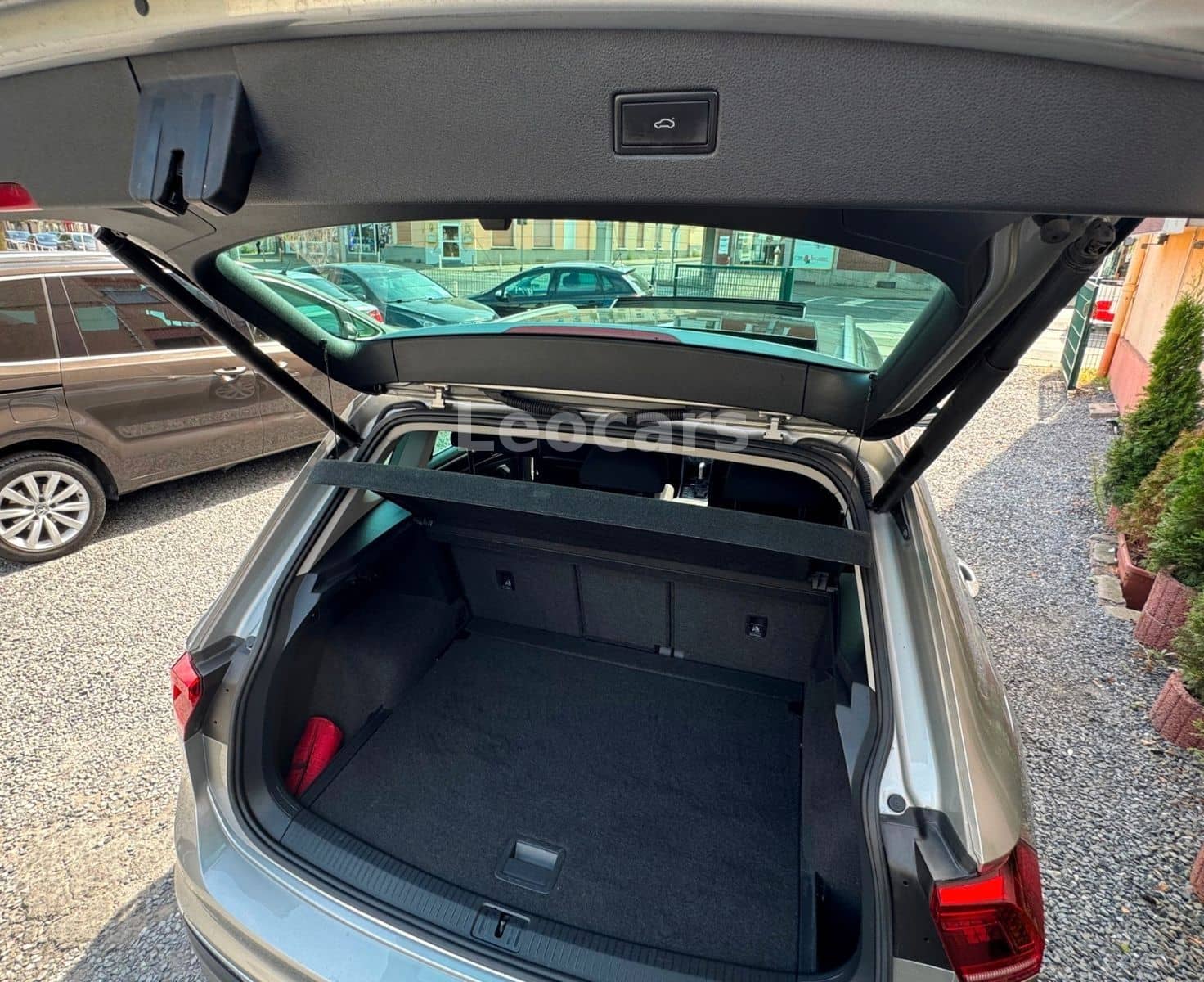 Volkswagen Tiguan Highline 2.0 TDI/1.Hand/Panorama/Kamera foto 9