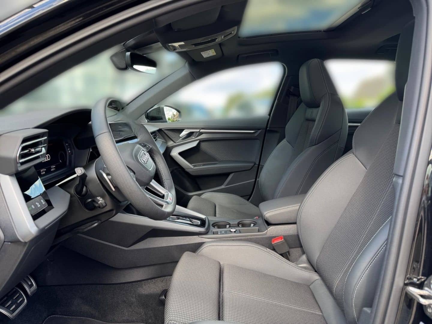 Audi A3 Sportback 35 TFSI S line Matrix AHK Pano Kam. foto 10