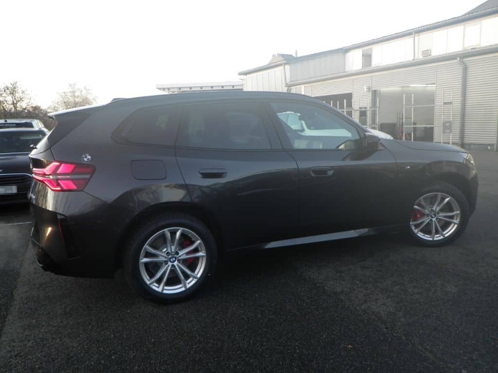 BMW X3 M50 xDrive AD AHK-klappbar AHK El. Panodach P foto 3