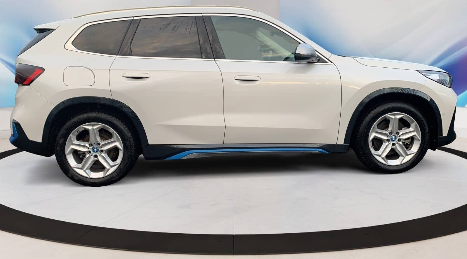 BMW iX1 xDrive30 xLine xLine | STANDHZ RFK HIFI LED foto 7