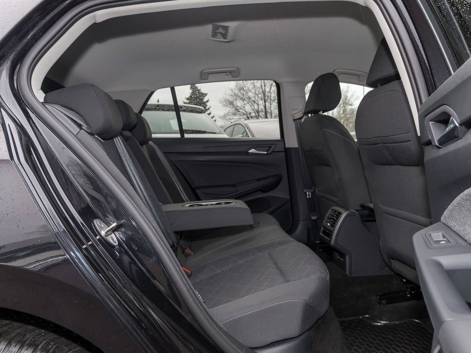 Volkswagen Golf VIII  1.5 l TSI Life NAVI LED GJ-REIFEN PRI foto 7