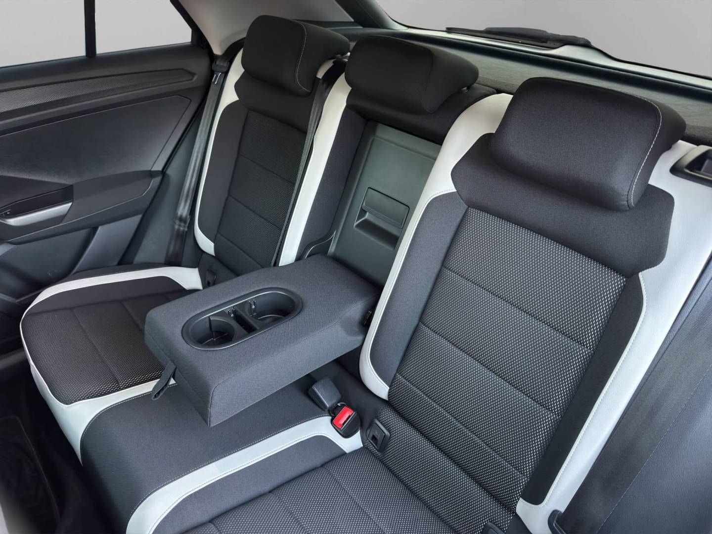 Volkswagen T-Roc 2,0 TDI DSG +Garantie+ACC+Navi+LED+ foto 13