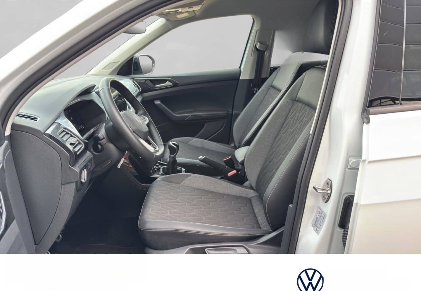 Volkswagen T-Cross 1.0 Life+SHZ+KLIMAAUT+LED+DAB+Navi+LEDER foto 8