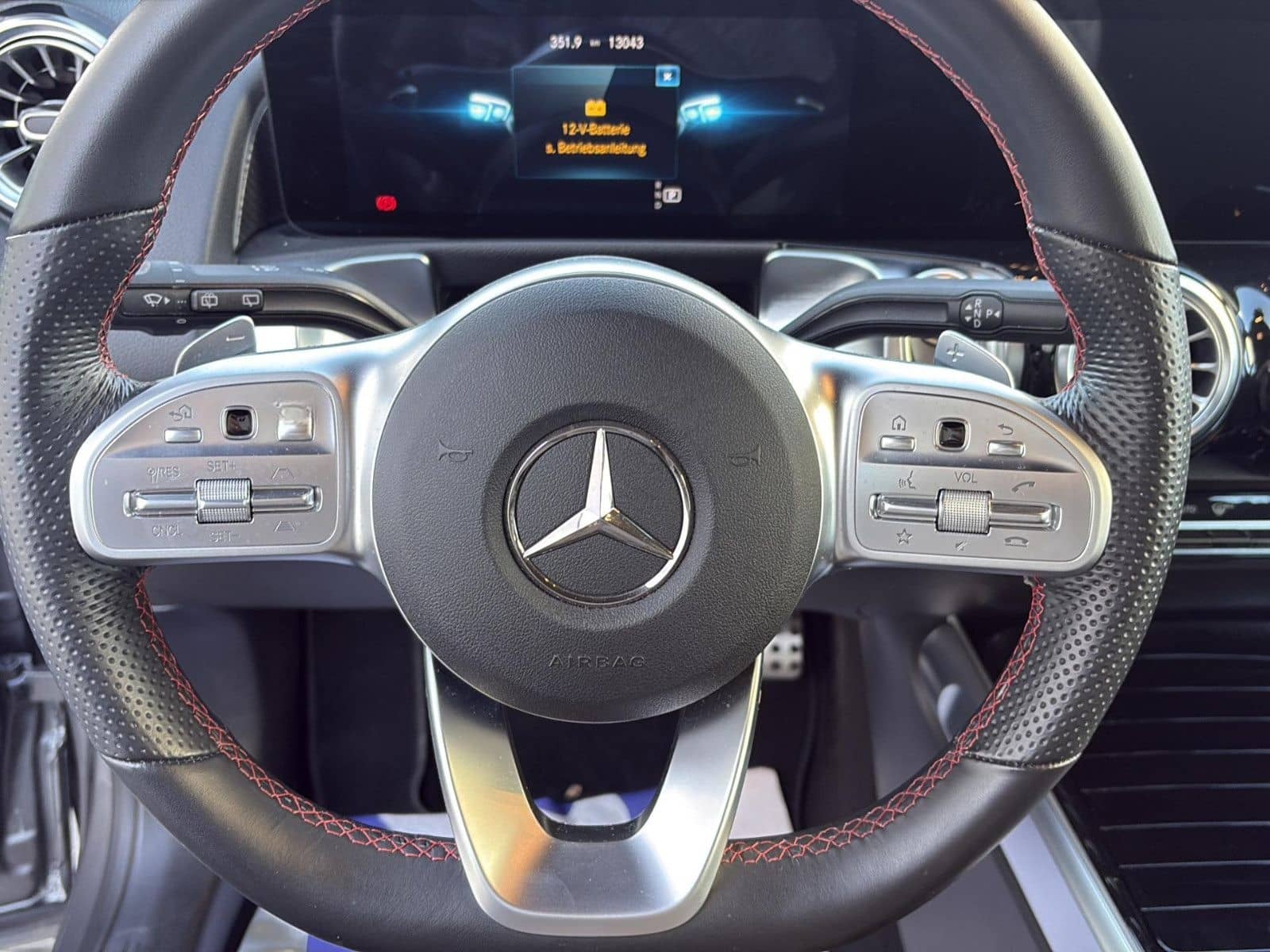 Mercedes-Benz GLB 250 AMG 20*Kamera*LED*Distro*Alcantara*DAB*T foto 12