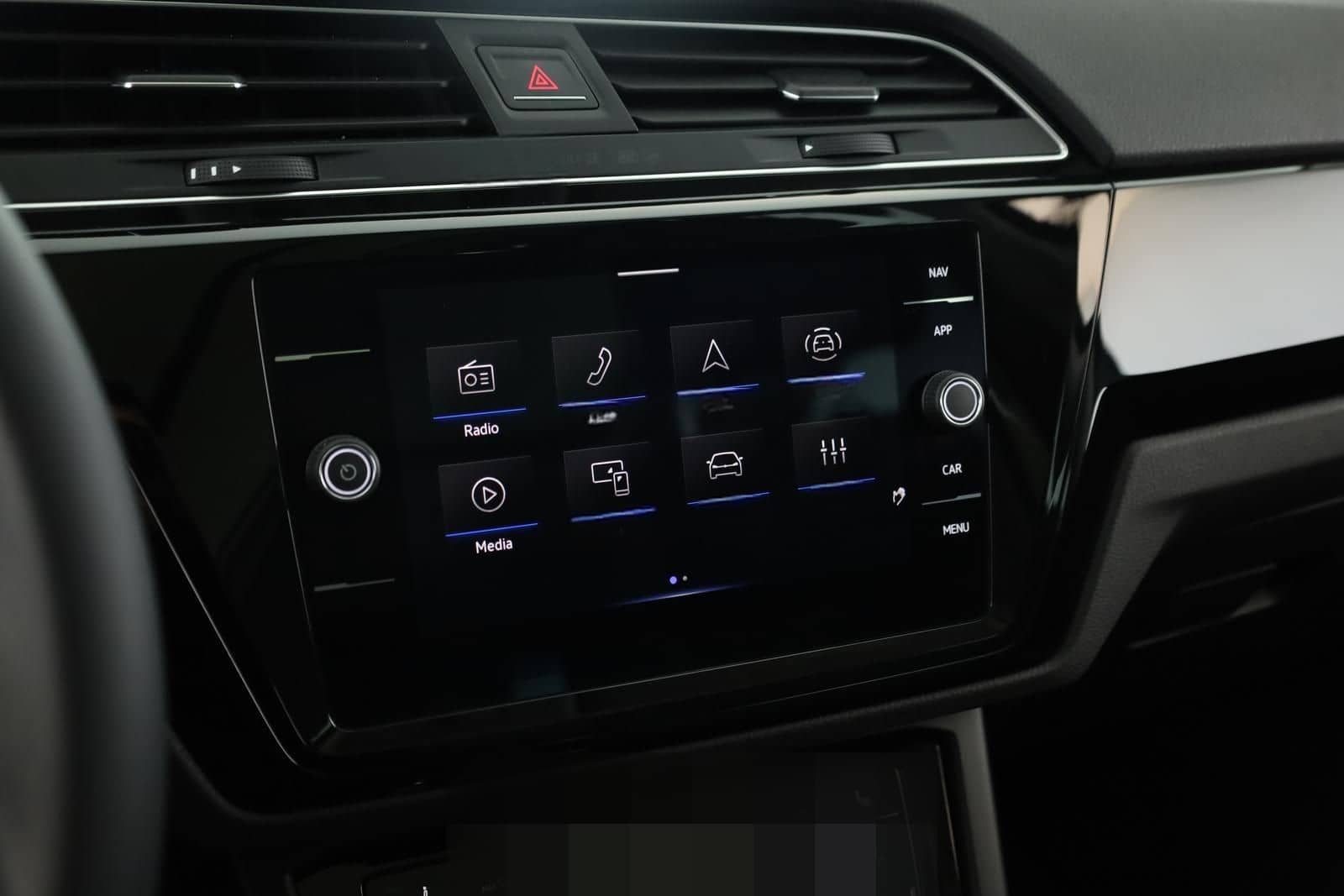 Volkswagen Touran 2.0 TDI DSG Highline R-Line 7 Pan Nav AHK foto 16