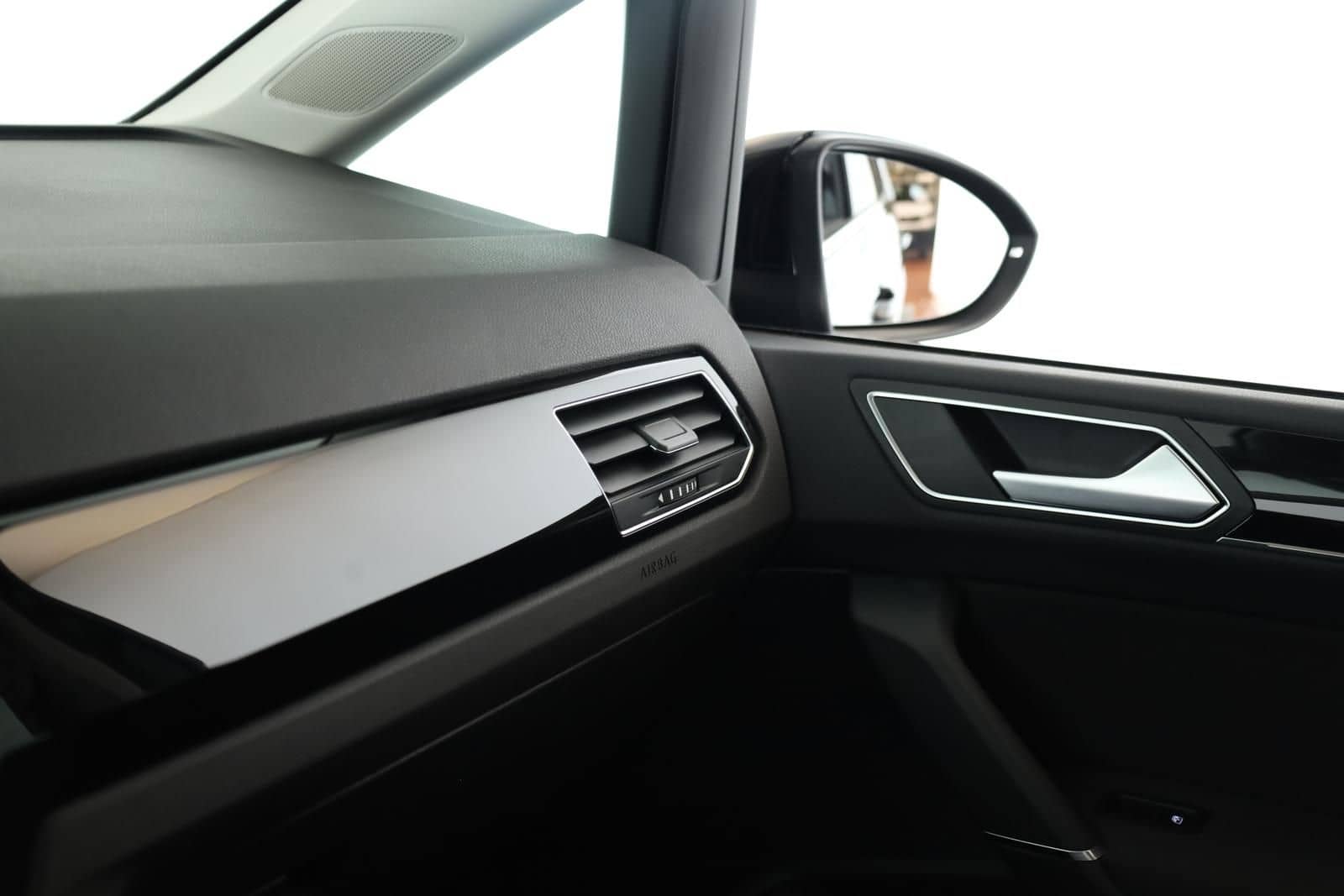 Volkswagen Touran 2.0 TDI DSG Highline R-Line 7 Pan Nav AHK foto 19