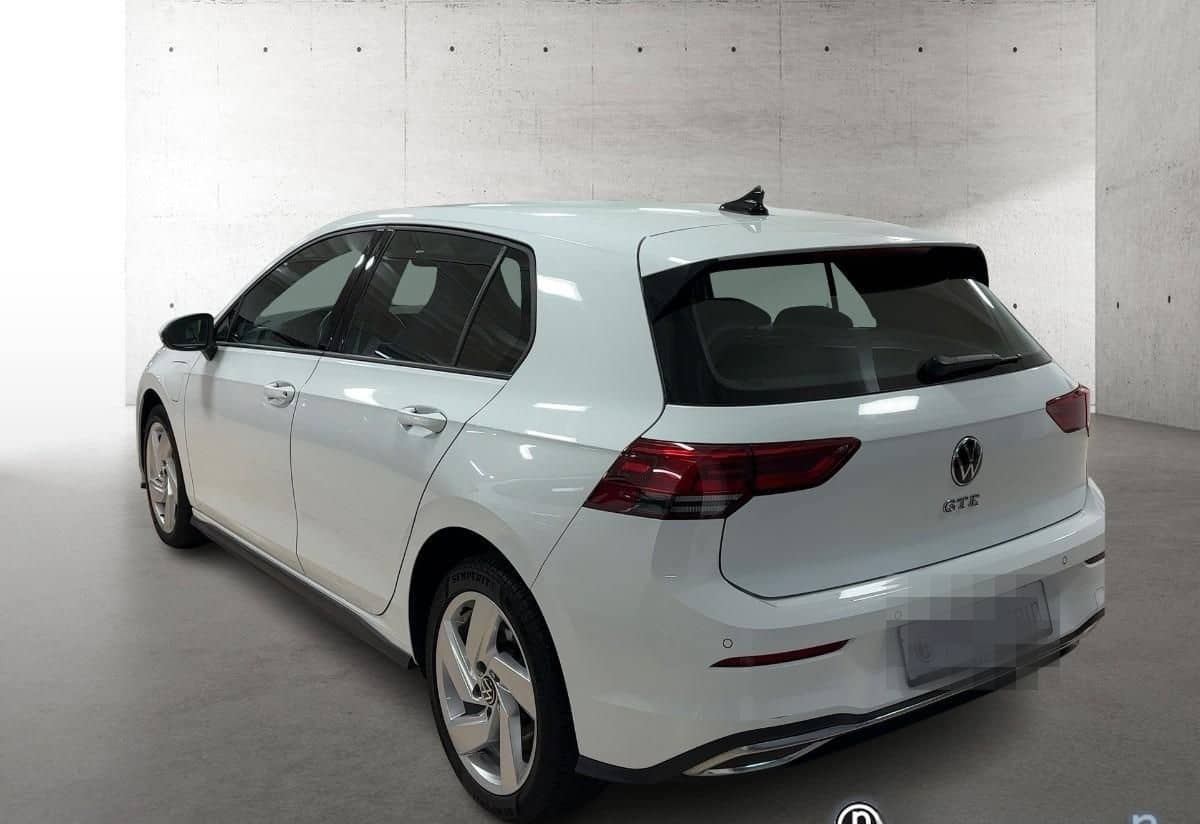 Volkswagen Golf 8 GTE 1.4 TSI DSG NAVI ACC SHZ PDC foto 4
