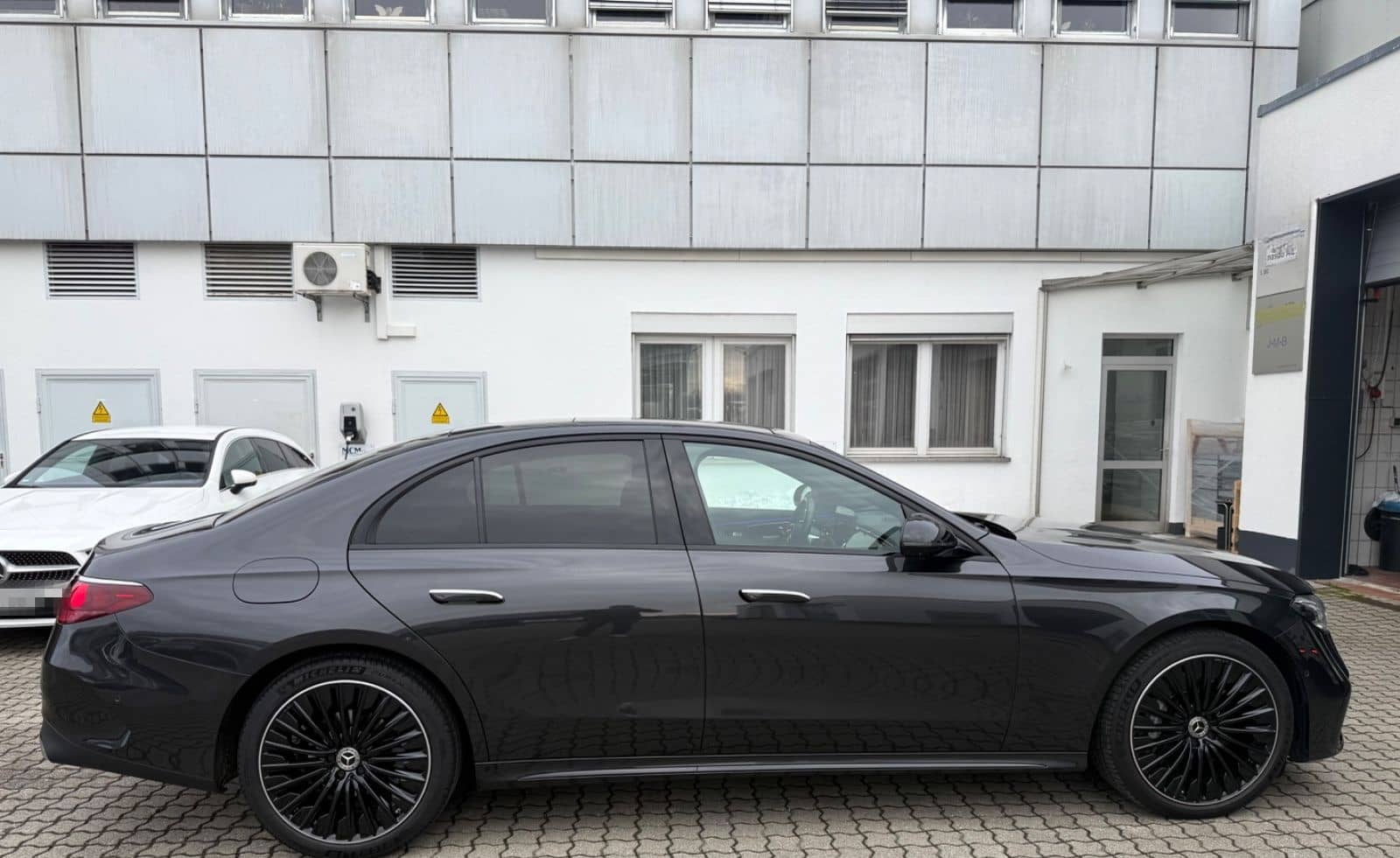 Mercedes-Benz E 220d  AMG Line Premium Plus BLP: 110.000€ foto 5