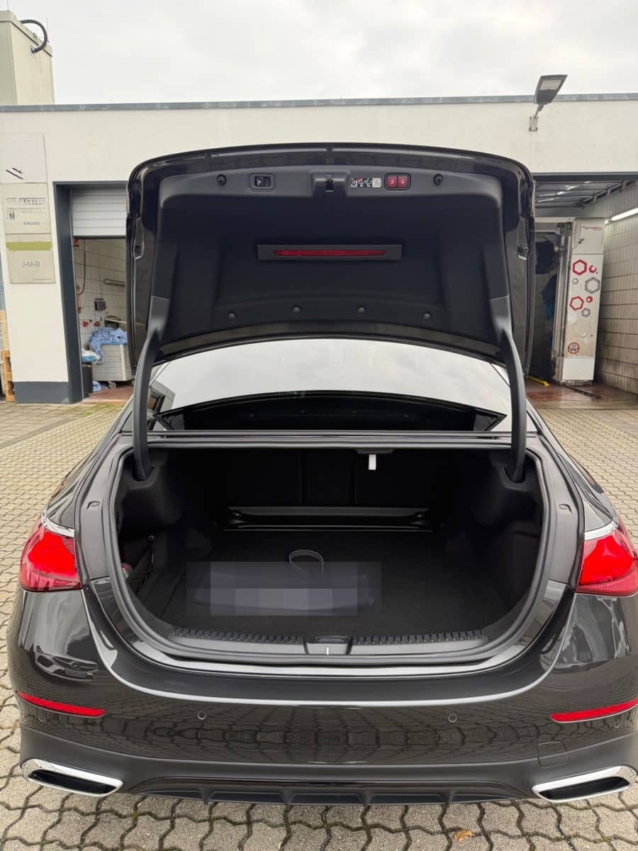 Mercedes-Benz E 220d  AMG Line Premium Plus BLP: 110.000€ foto 6