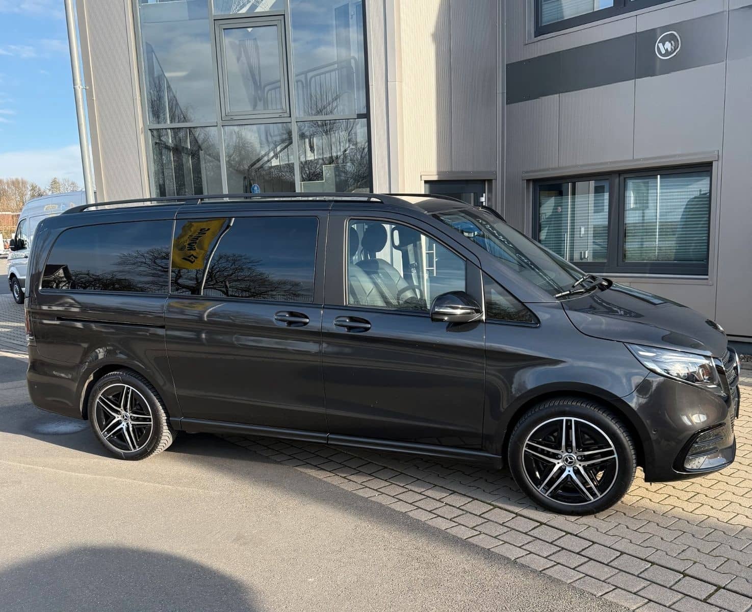 Mercedes-Benz V 300 d 4MATIC AVANTGARDE lang foto 1