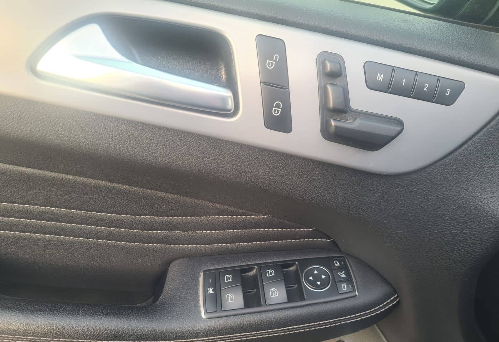 Mercedes-Benz ML 350  BlueTec AMG LINE foto 22