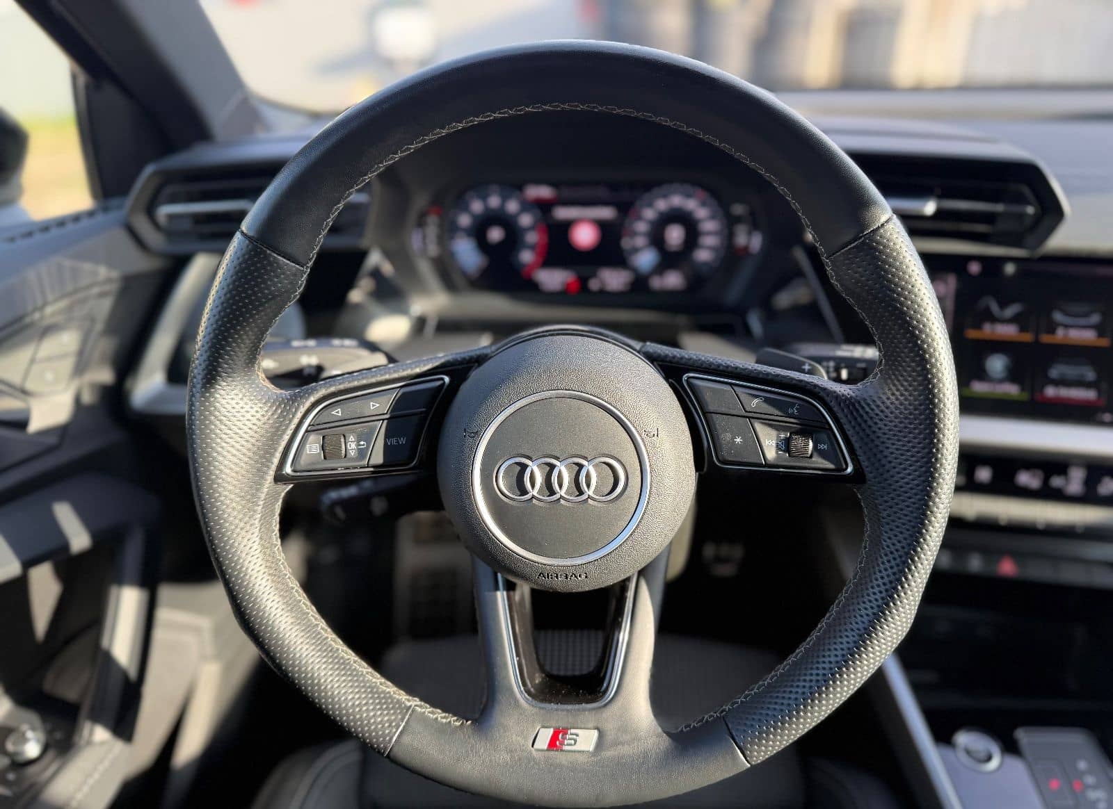 Audi A3 Sportback 35 TFSI 3xS line/Spur/Navi/Car-Pl. foto 18