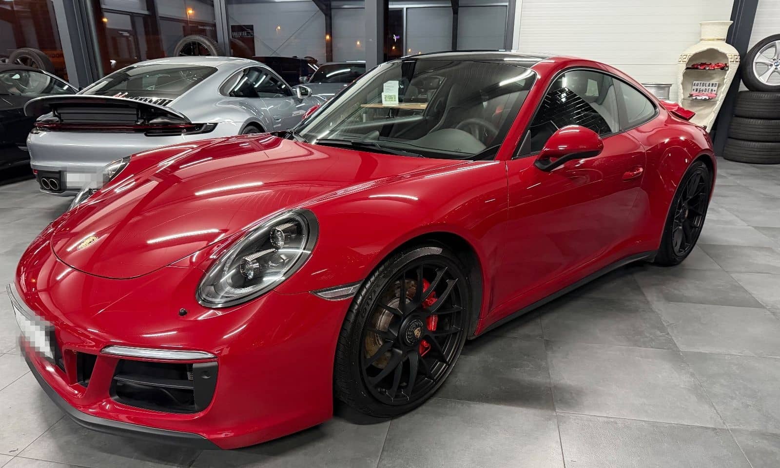 Porsche 911 Carrera 4 GTS APPROVED 10-2026 foto 3