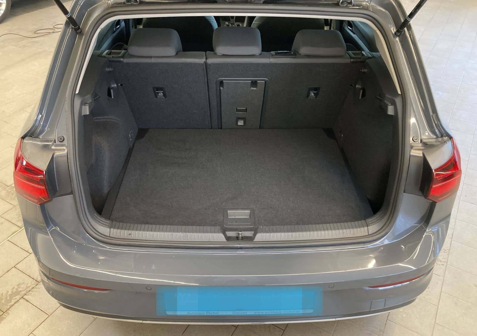 Volkswagen Golf 8 1.5 TSI Active IQ-Light Standh.Navi foto 18