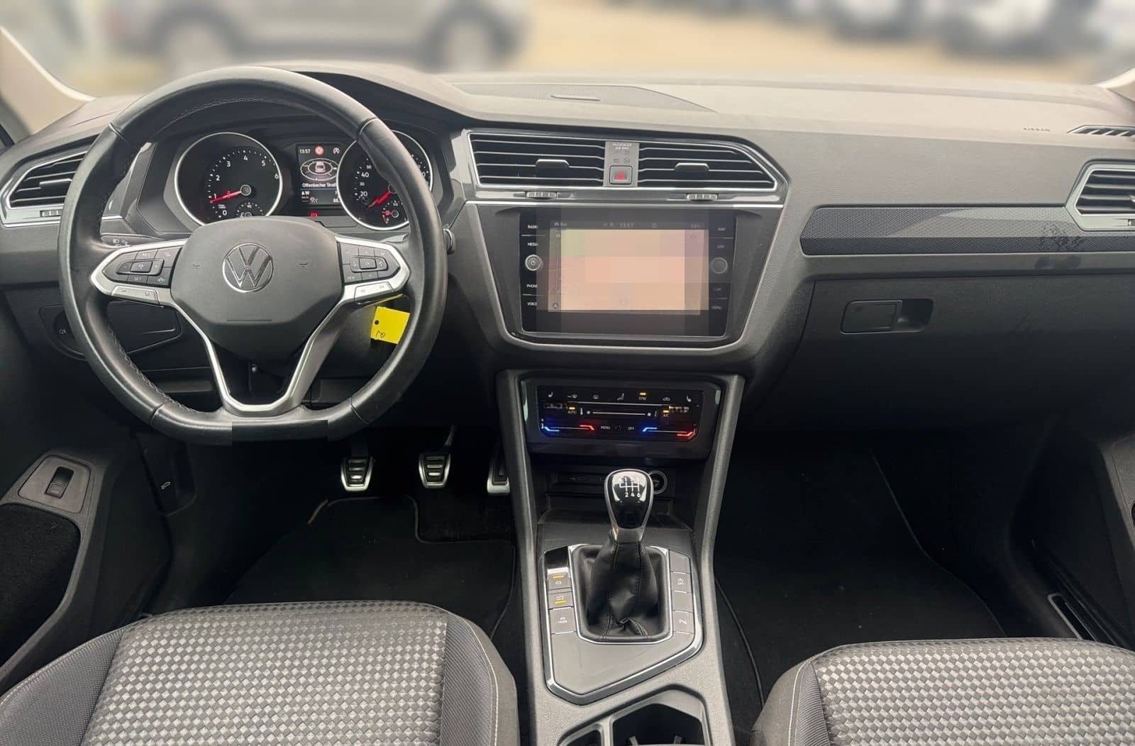 Volkswagen Tiguan 1.5 TSI United Navi Spurhalteassistent Sp foto 11