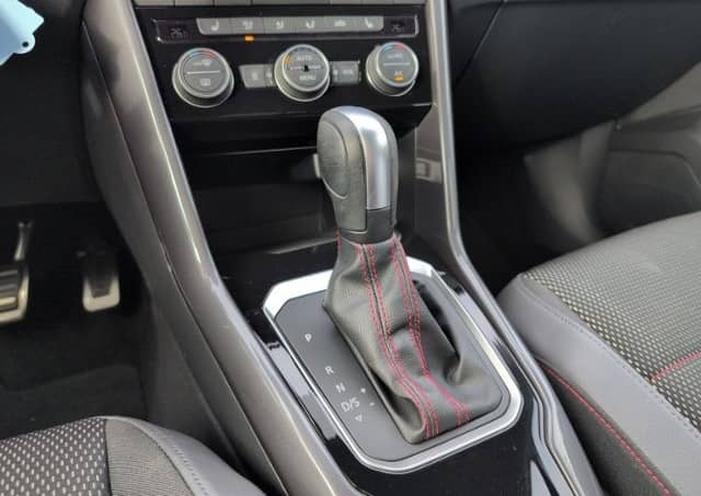 Volkswagen T-Roc 1.5 TSI DSG SPORT STANDHZ+LED+NAVI+ACC+PDC foto 15