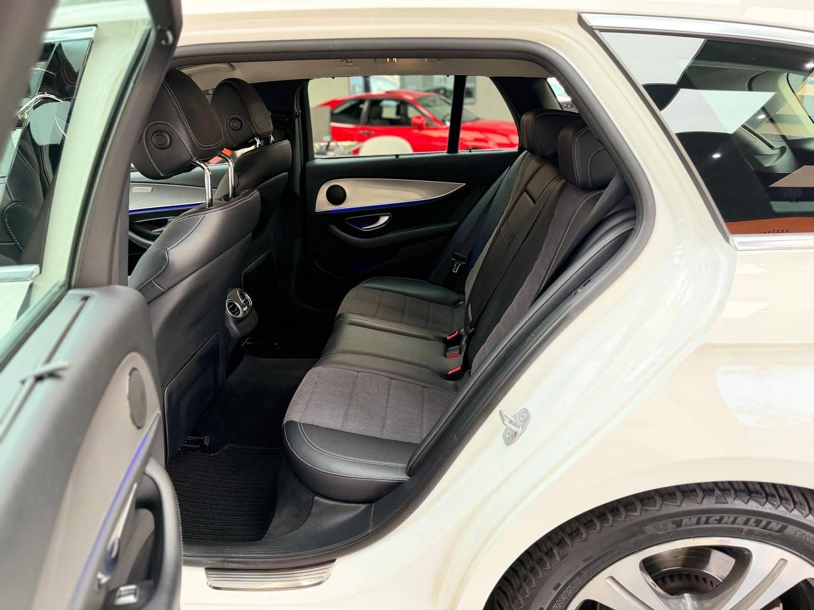 Mercedes-Benz E 220 d T-Modell |LED|SHZG|KAM|LM foto 16