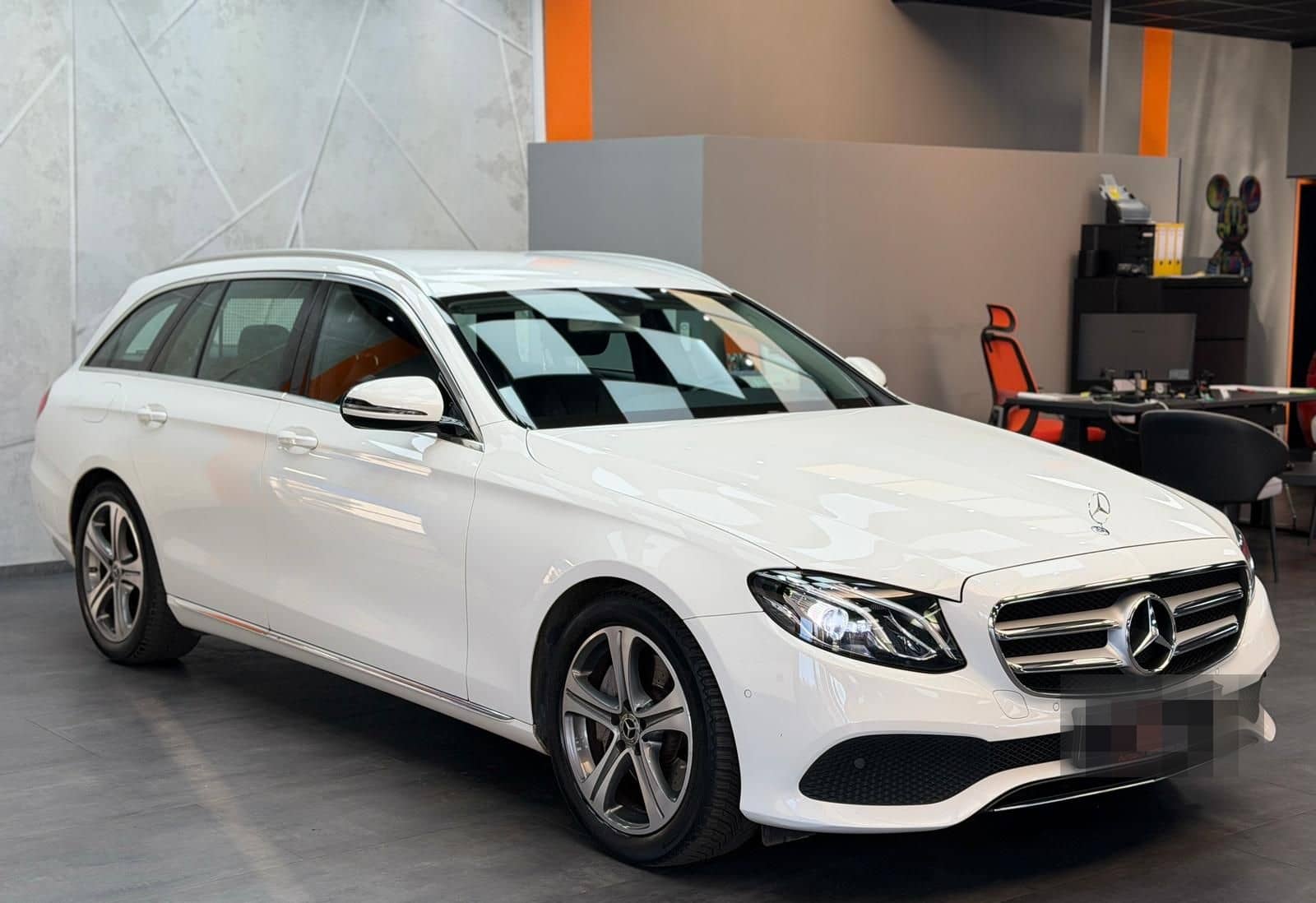 Mercedes-Benz E 220 d T-Modell |LED|SHZG|KAM|LM foto 3