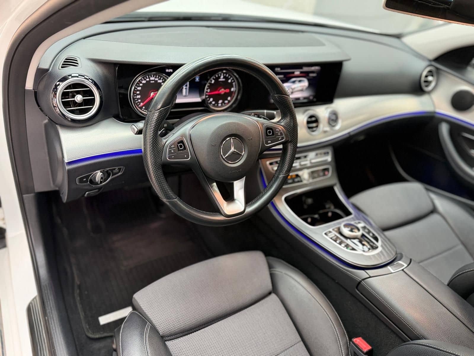 Mercedes-Benz E 220 d T-Modell |LED|SHZG|KAM|LM foto 9