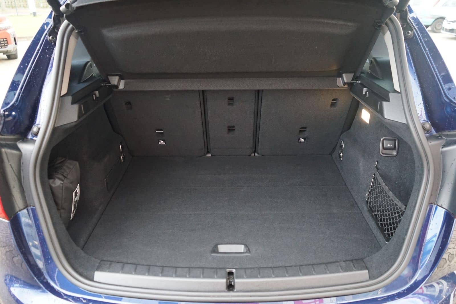 BMW 218d Advantage LED Navi PDC AHK foto 8