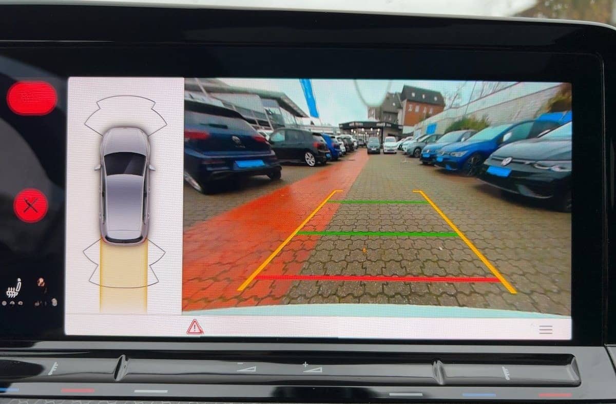 Volkswagen Golf VIII GTI CLUBSPORT 2.0 TSI DSG BLACK+APP+SH foto 17