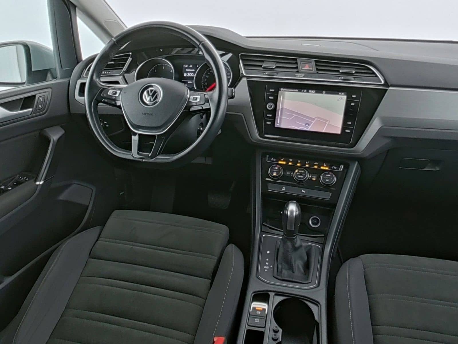 Volkswagen Touran Comfortline ACC|Navi|LED|AHK|BusinessPake foto 17