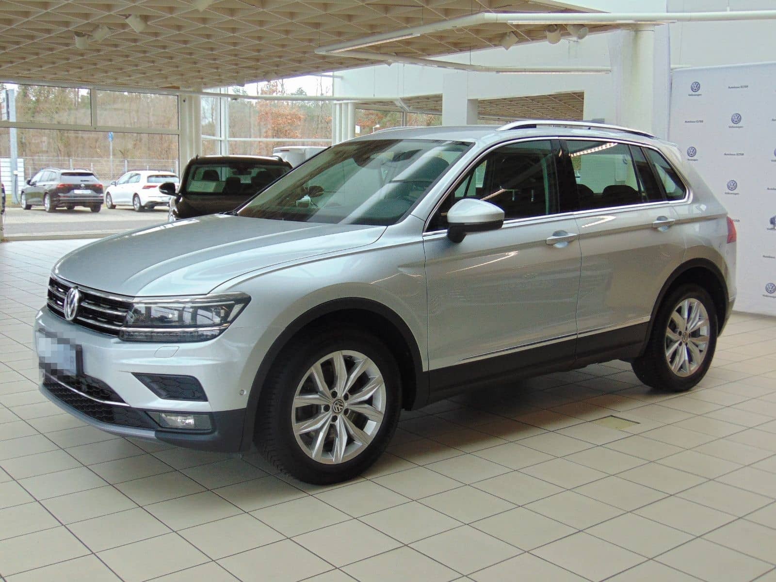 Volkswagen Tiguan Highline 2.0 TSI DSG 4Motion GANZJAHRES-R foto 1