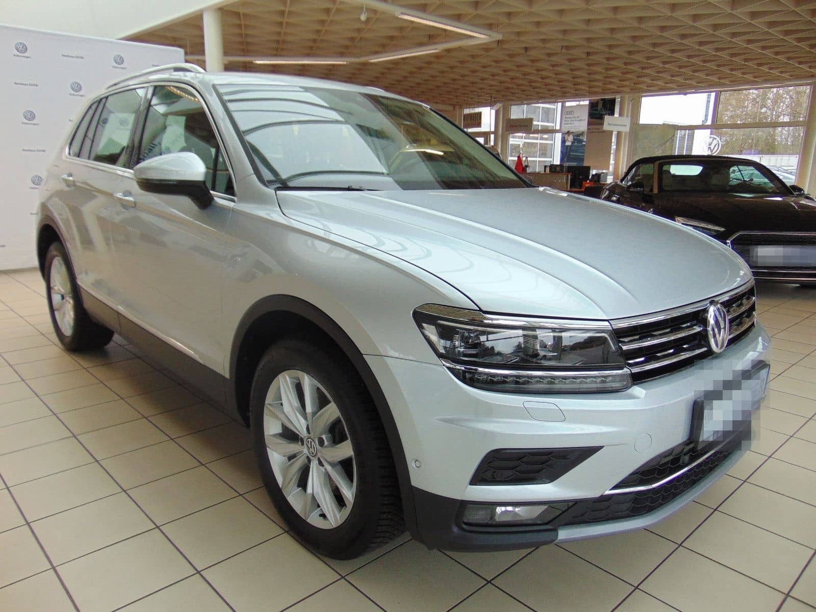 Volkswagen Tiguan Highline 2.0 TSI DSG 4Motion GANZJAHRES-R foto 11