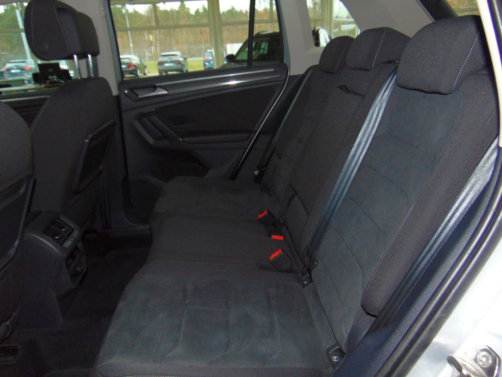 Volkswagen Tiguan Highline 2.0 TSI DSG 4Motion GANZJAHRES-R foto 5