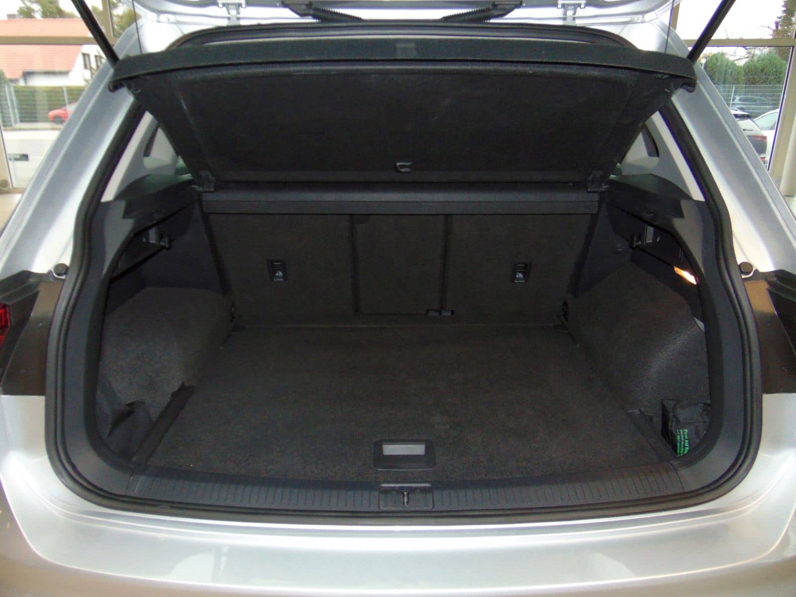 Volkswagen Tiguan Highline 2.0 TSI DSG 4Motion GANZJAHRES-R foto 6