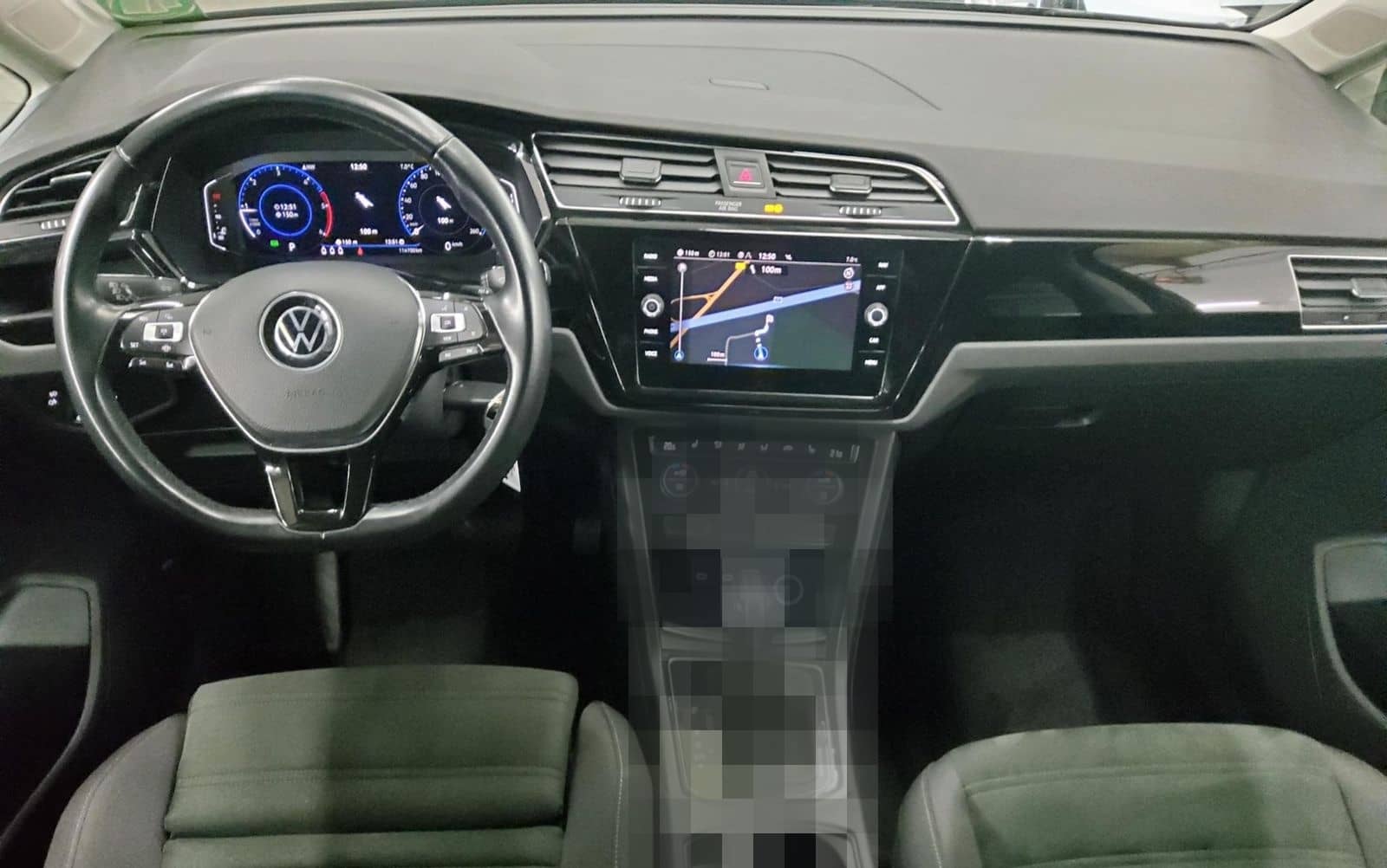 Volkswagen Touran 2.0 TDI Highline Navi LED ACC AID foto 5