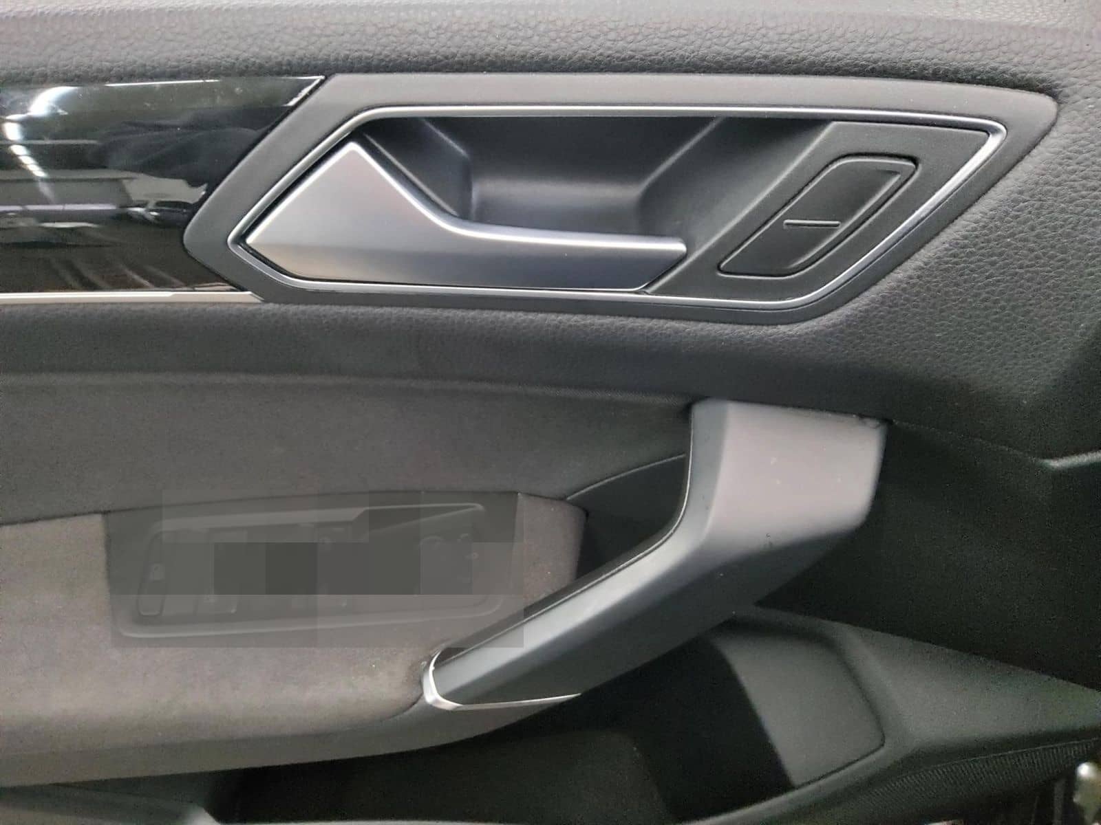 Volkswagen Touran 2.0 TDI Highline Navi LED ACC AID foto 10