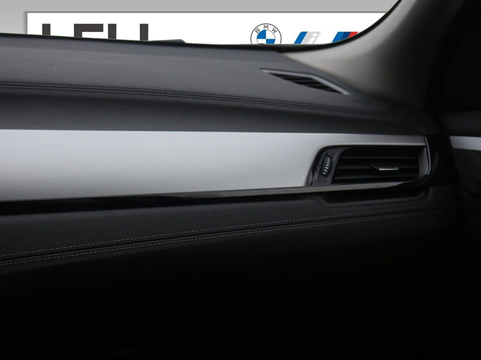 BMW X2 sDrive18i Advantage DAB LED RFK Navi AHK Shz foto 11