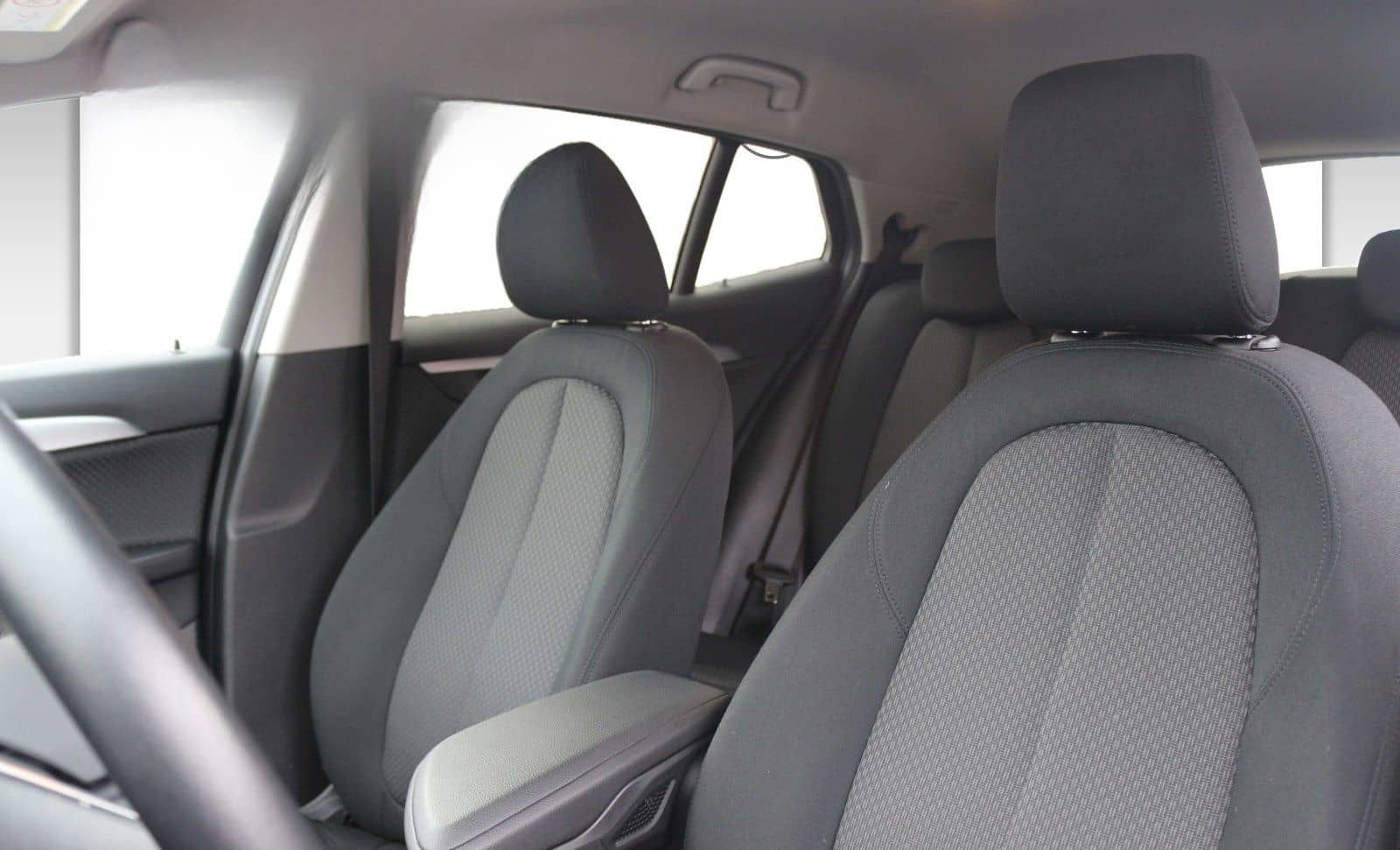 BMW X2 sDrive18i Advantage DAB LED RFK Navi AHK Shz foto 12