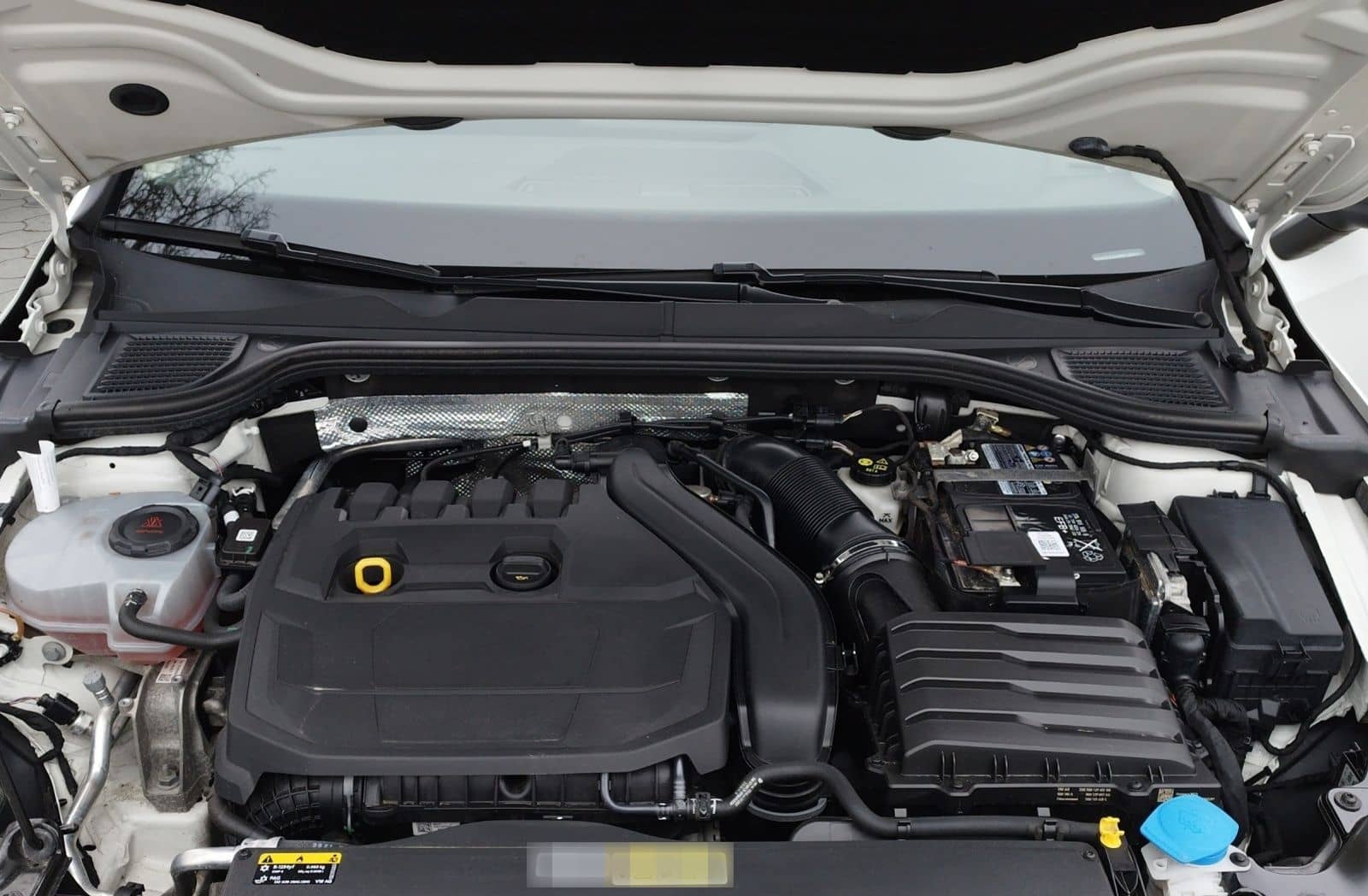 Volkswagen Golf VIII Active 1.5TSI 5JG/AHK/NAV/LED+/RFK foto 13