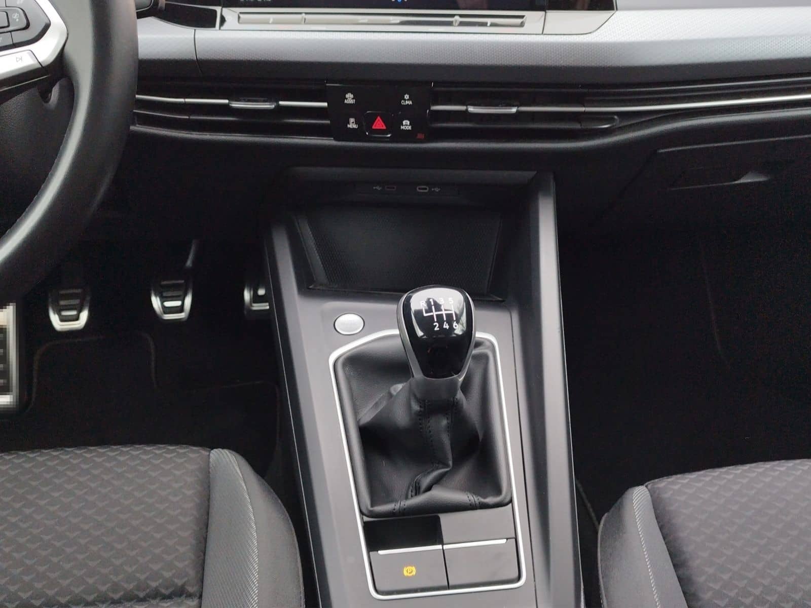 Volkswagen Golf VIII Active 1.5TSI 5JG/AHK/NAV/LED+/RFK foto 10