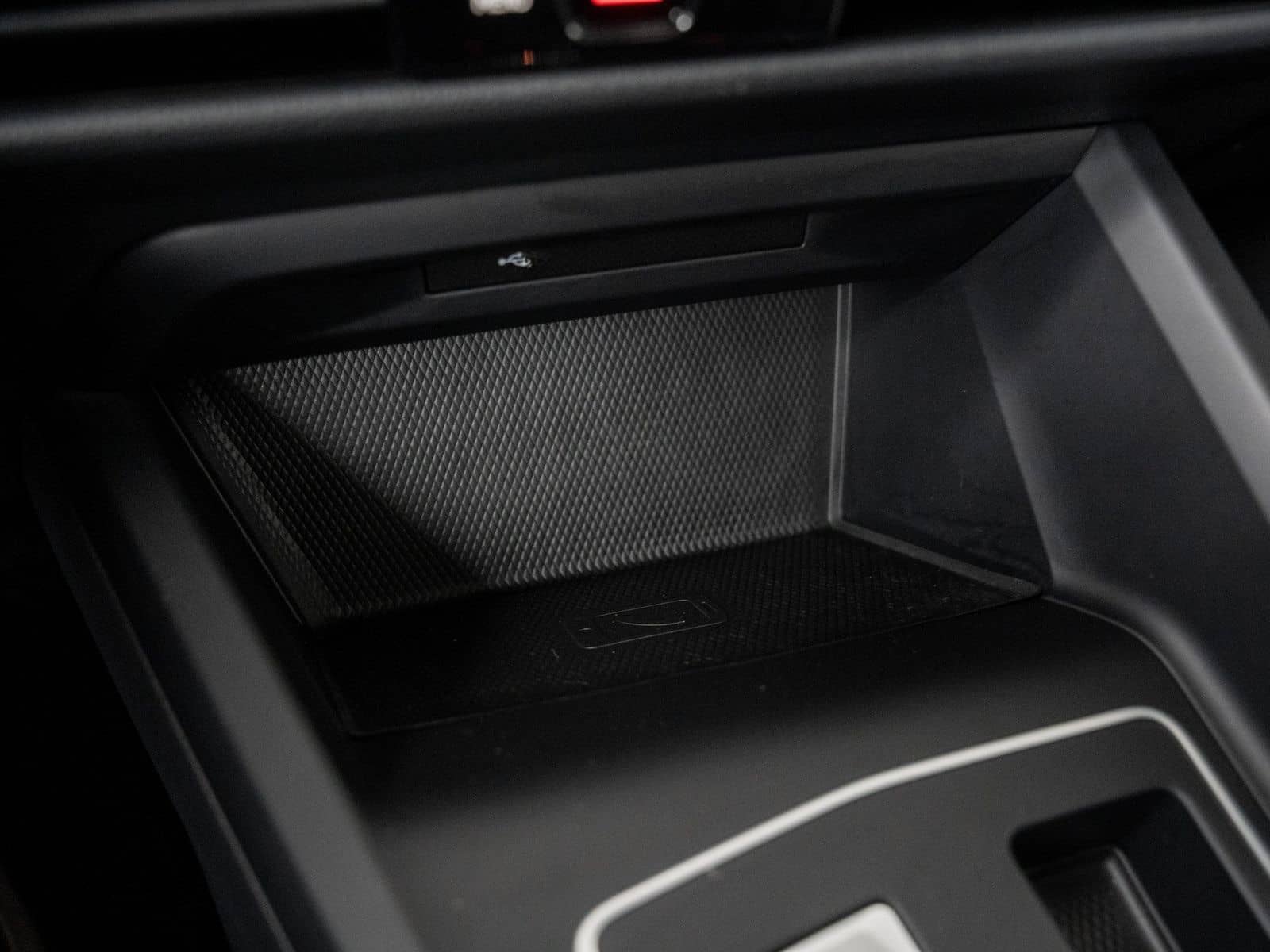 Volkswagen Golf VIII 1.0 eTSI Life DSG NaviPro Navi foto 18