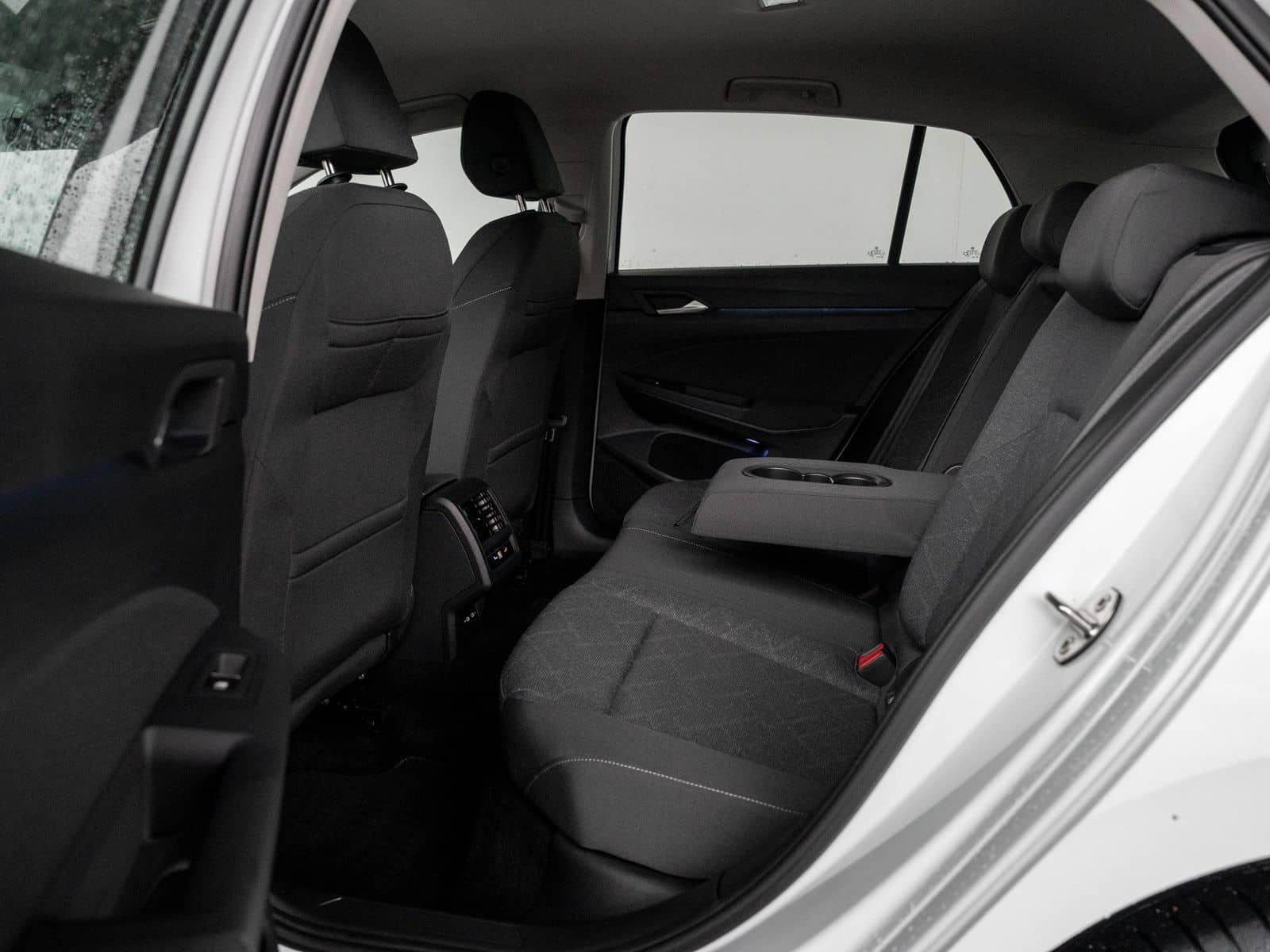 Volkswagen Golf VIII 1.0 eTSI Life DSG NaviPro Navi foto 8