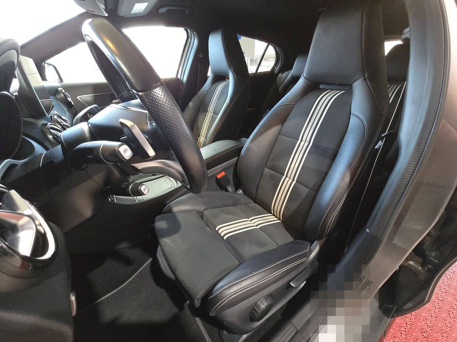 Mercedes-Benz GLA 180 Sport Peak Edition+AMG LINE+NAVI+KAMERA+ foto 8