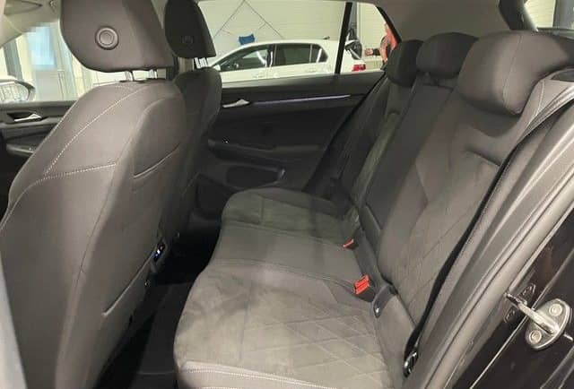 Volkswagen Golf VIII Lim. 1.5TSI Style KAMERA+APP+ACC+LANE+ foto 11