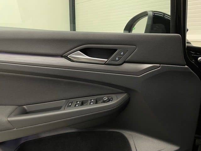 Volkswagen Golf VIII Lim. 1.5TSI Style KAMERA+APP+ACC+LANE+ foto 13