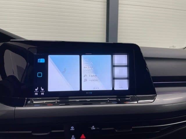 Volkswagen Golf VIII Lim. 1.5TSI Style KAMERA+APP+ACC+LANE+ foto 19