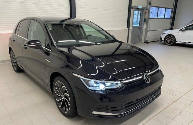 Volkswagen Golf VIII Lim. 1.5TSI Style KAMERA+APP+ACC+LANE+ foto 3