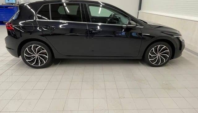 Volkswagen Golf VIII Lim. 1.5TSI Style KAMERA+APP+ACC+LANE+ foto 8