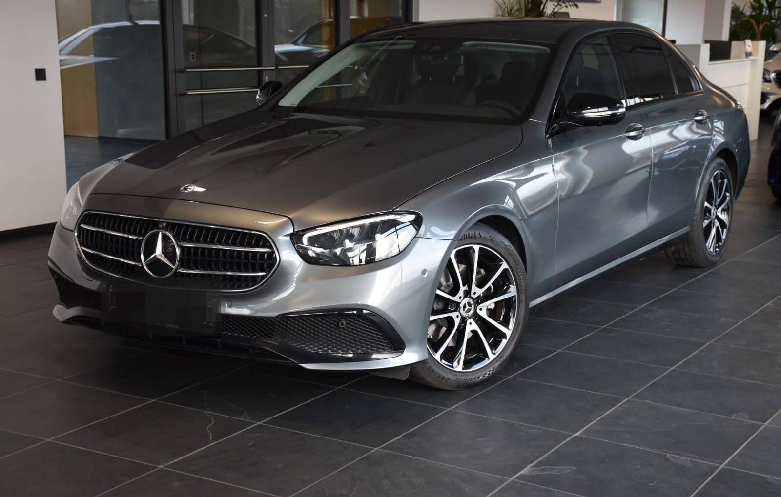 Mercedes-Benz E 220 D 9G EXCLUSIVE"LEDER"360°-KAMERA"ESD"AHK" foto 1