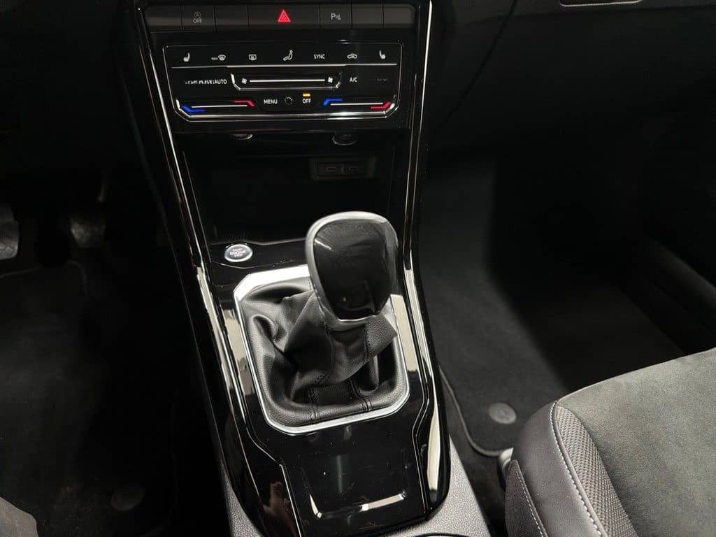 Volkswagen T-Roc 1.0 TSI Style PANO*LED*NAV*SHZ*ACC*PARKLEN foto 15