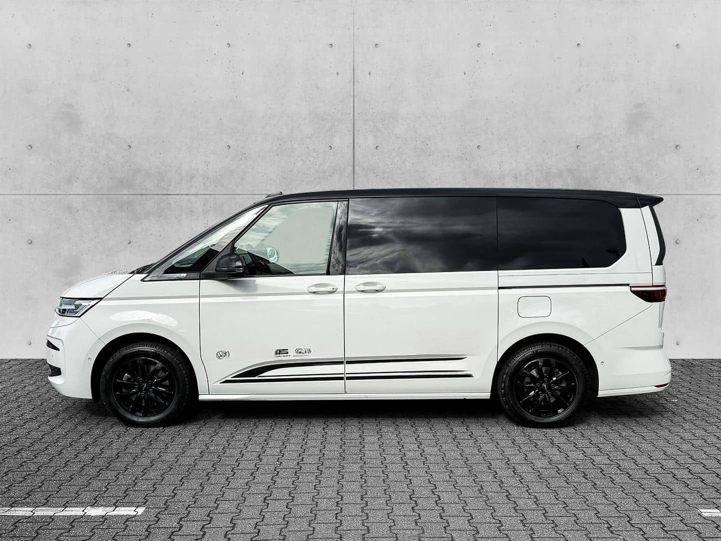 Volkswagen T7 Multivan 2.0 TDI Edition lang AHK/Matrix/Pano foto 2