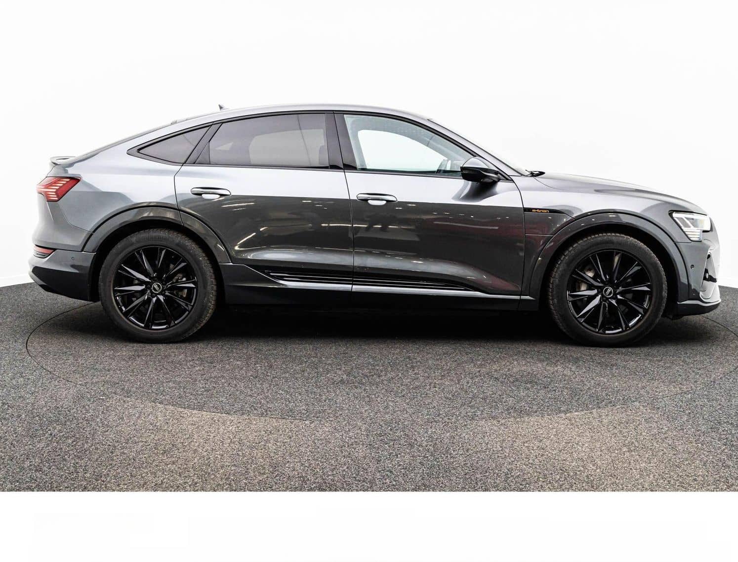 Audi E-TRON SPORTBACK 55 2x S LINE/MTRX/ACC/HuD/NACHT foto 9