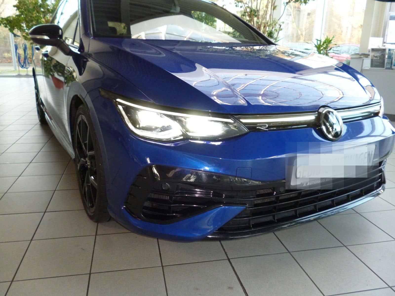 Volkswagen Golf VIII Variant R 4M 2,0 TSI/DSG*BLACK STYLE*M foto 14