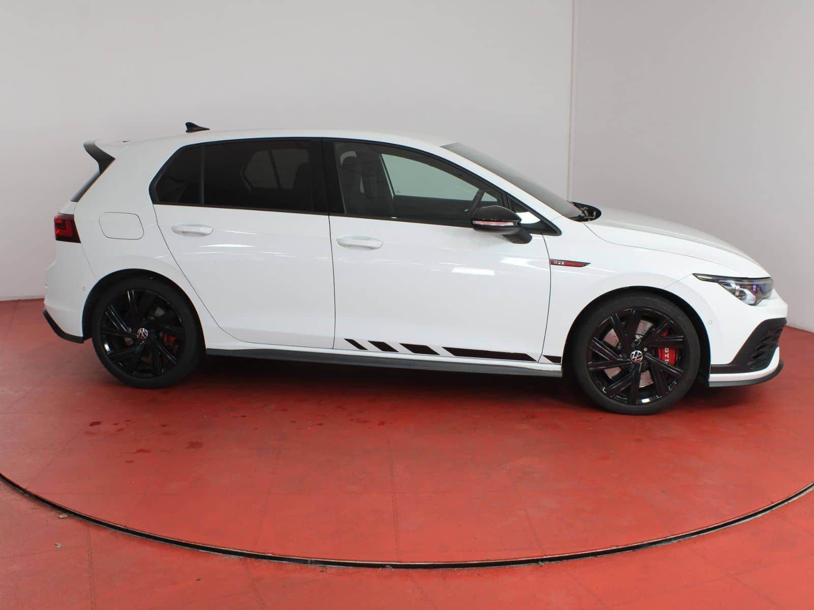 Volkswagen Golf GTI Clubsport Black Style 2.0TSI DSG 282,-o foto 24
